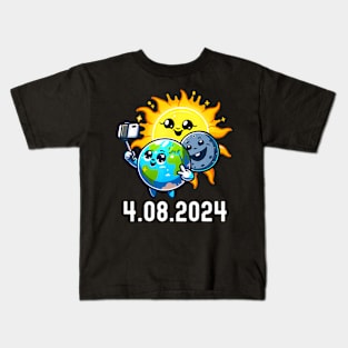 Total Solar Eclipse 2024 Totality April 8 Selfie Kids T-Shirt